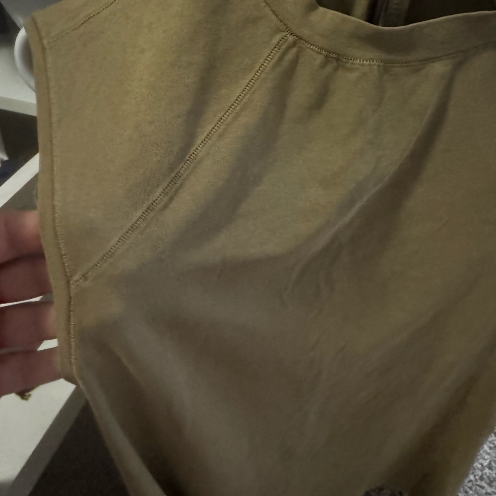 Skims super cute Raglin Tank - Picture 2 of 5